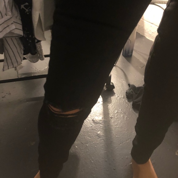 Maternity A pea in the pod Jeans🤰🏻 - Picture 3 of 7